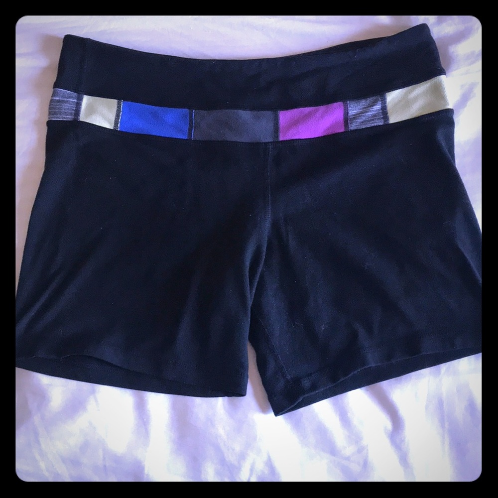 🌸Lululemon Groove Reversible Shorts🌸